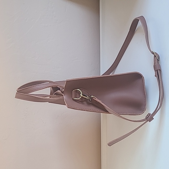 Portland Leather Lola Crossbody Tote Color: Sunkissed - Picture 5 of 15